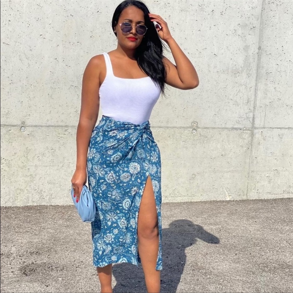 Zara Blue Floral Knotted Slit Midi Dress